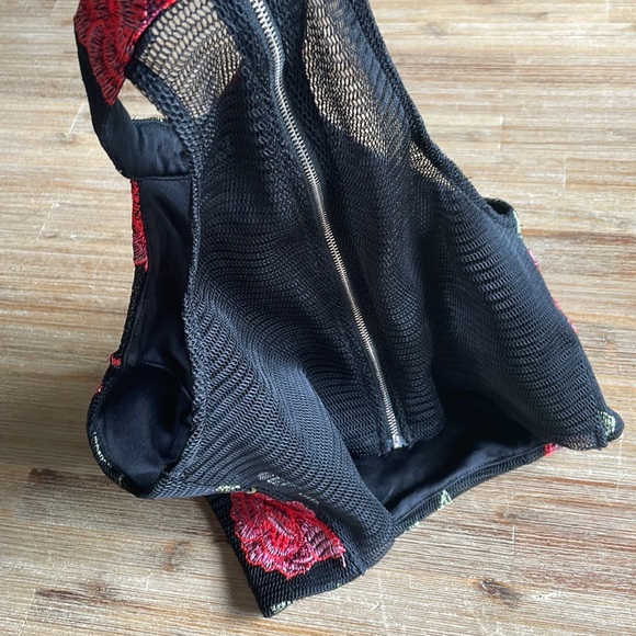 Charlotte Russe Rose Embroidered Halter Crop - Picture 6 of 10